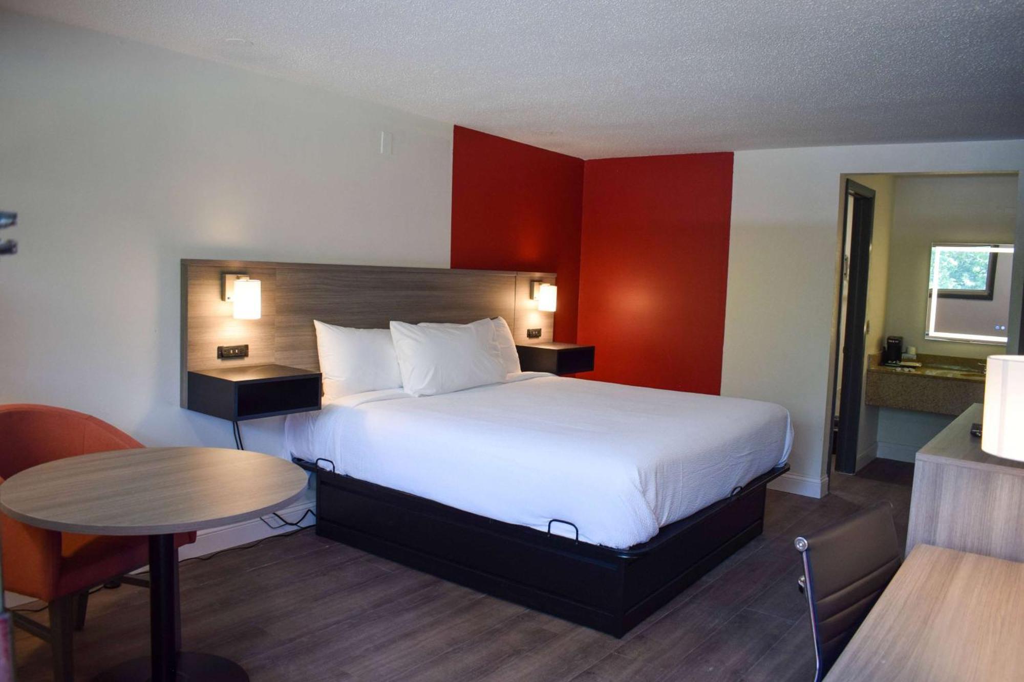 Ramada By Wyndham Cleveland Airport West Motel Fairview Park