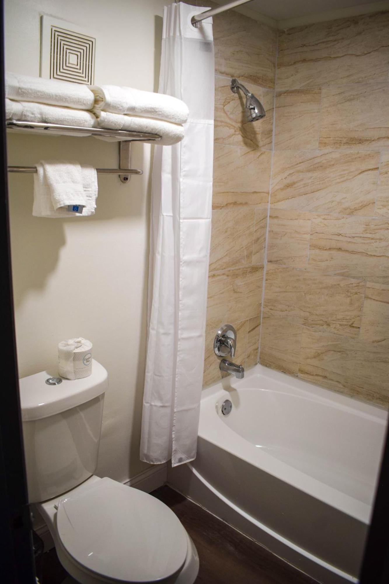 Motel Ramada By Wyndham Cleveland Airport West Fairview Park