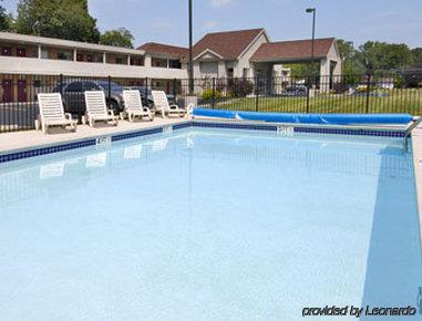 Ramada By Wyndham Cleveland Airport West Motel