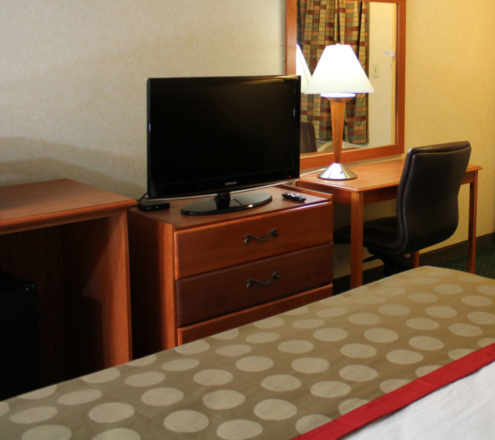 Motel Ramada By Wyndham Cleveland Airport West Fairview Park