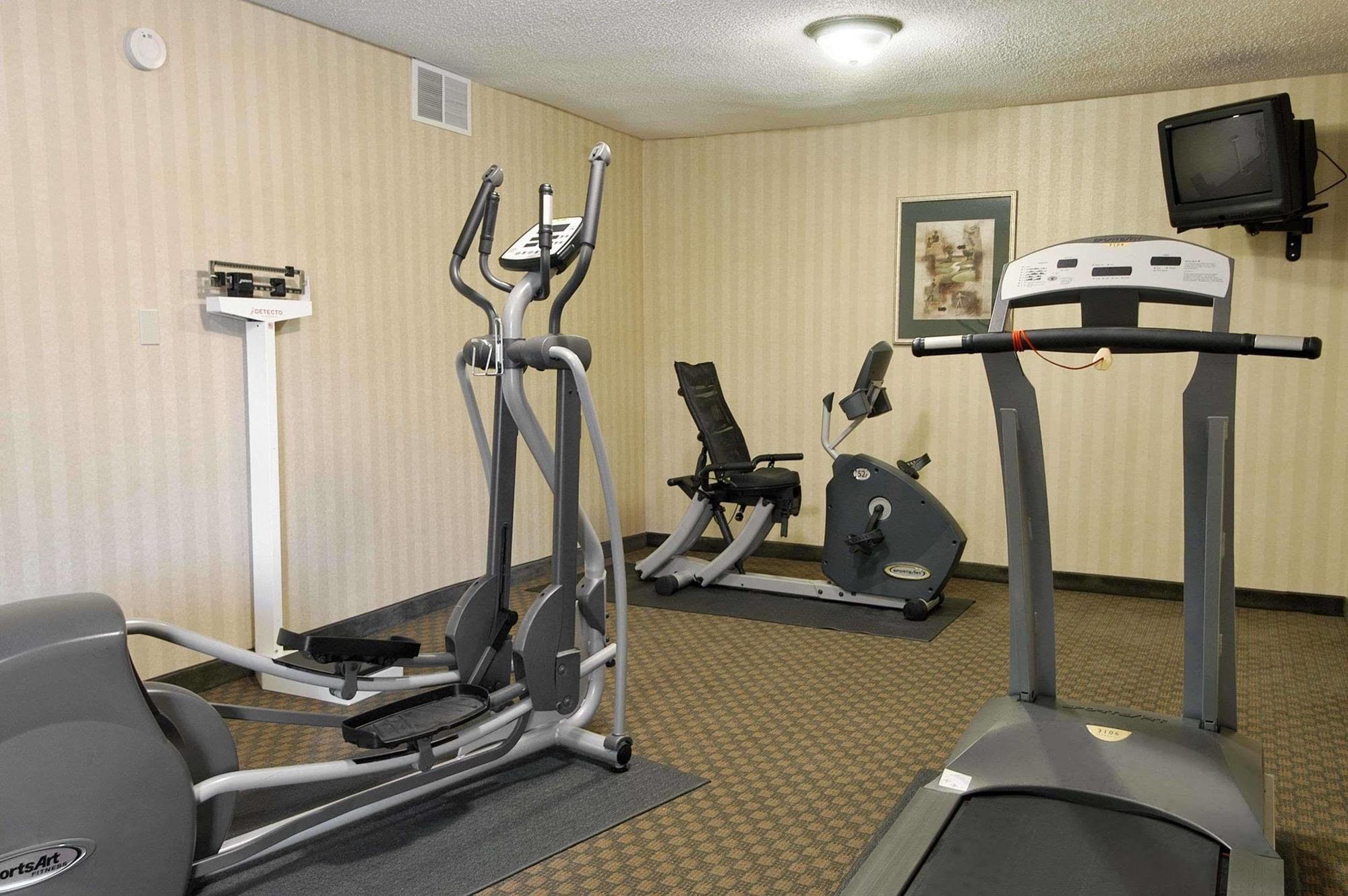 Motel Ramada By Wyndham Cleveland Airport West Fairview Park